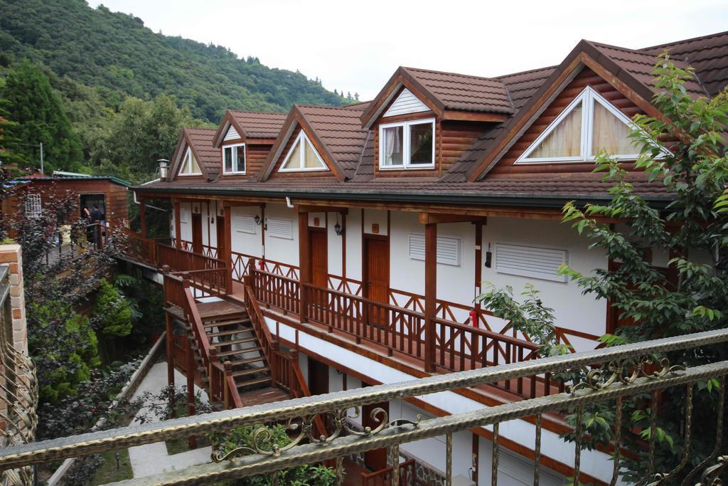 Cingjing Vienna Pleasance Cottage เหรินอ้าย ภายนอก รูปภาพ