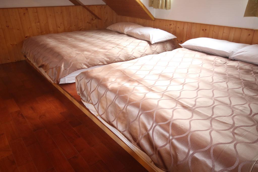 Cingjing Vienna Pleasance Cottage เหรินอ้าย ภายนอก รูปภาพ