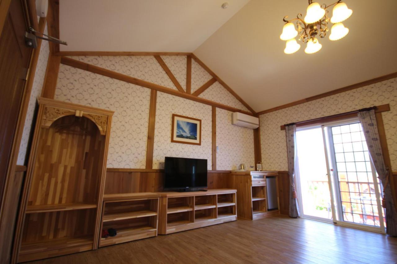 Cingjing Vienna Pleasance Cottage เหรินอ้าย ภายนอก รูปภาพ