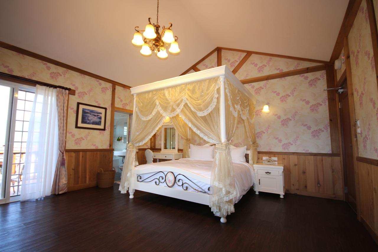 Cingjing Vienna Pleasance Cottage เหรินอ้าย ภายนอก รูปภาพ