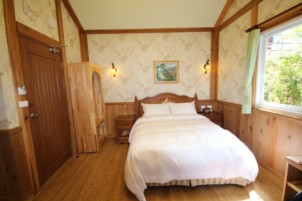 Cingjing Vienna Pleasance Cottage เหรินอ้าย ภายนอก รูปภาพ